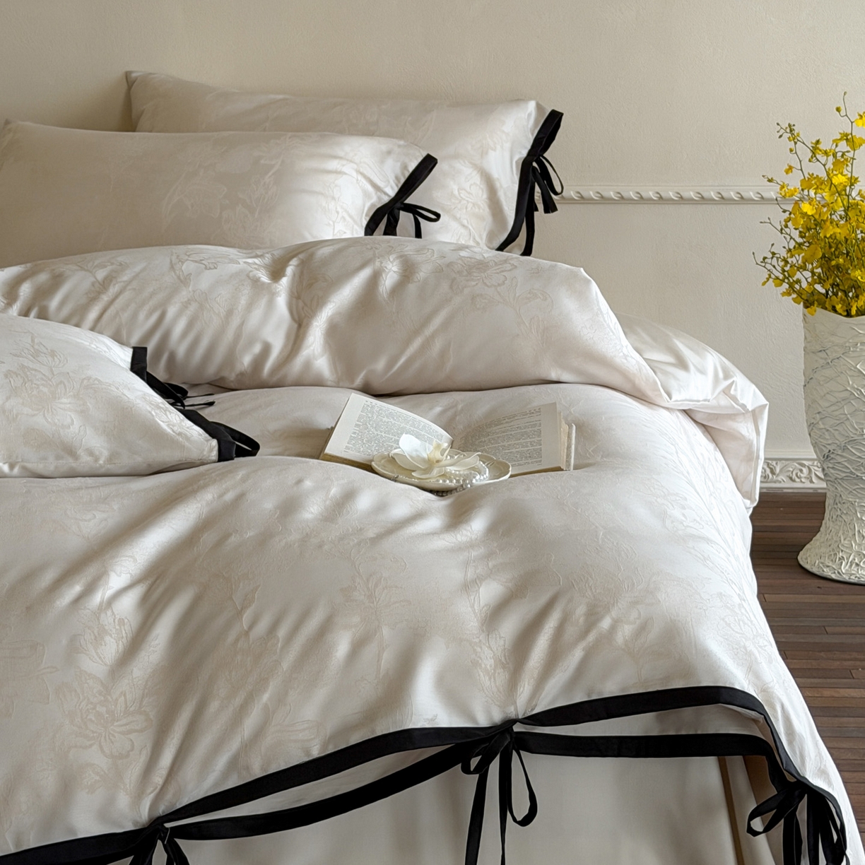 91家纺网 家纺一手货源 找家纺 （总）爱缦 2026新款100s天丝棉色织提花四件套-遥婉月系列(此款券后控价：标准368，大号388)