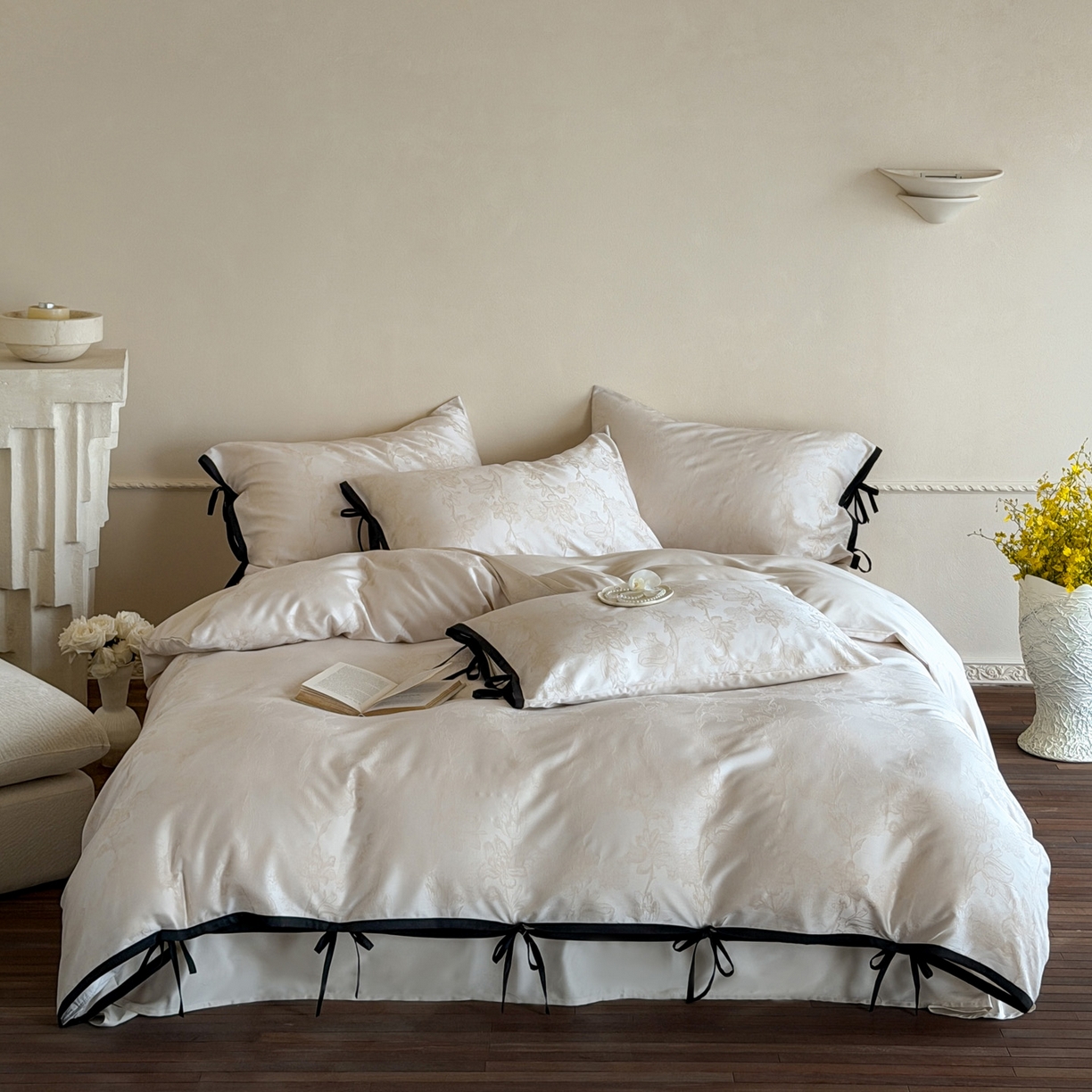 91家纺网 家纺一手货源 找家纺 爱缦 2026新款100s天丝棉色织提花四件套-遥婉月系列 浅米杏