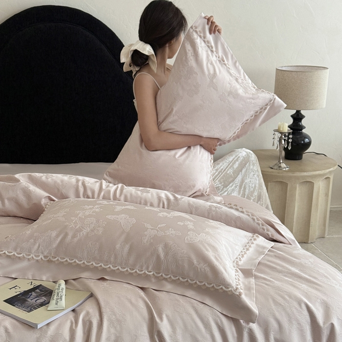 91家纺网 家纺一手货源 找家纺 （总）爱缦 2026新款100s天丝棉色织提花四件套-玫瑰蝶翼系列(此款券后控价：标准428，大号448)