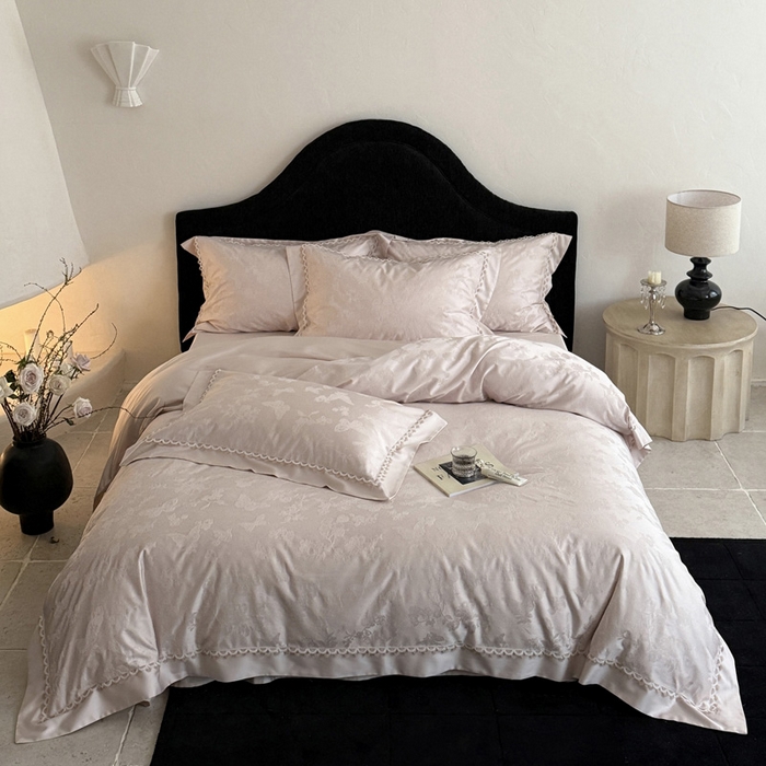 91家纺网 家纺一手货源 找家纺 爱缦 2026新款100s天丝棉色织提花四件套-玫瑰蝶翼系列 木槿粉