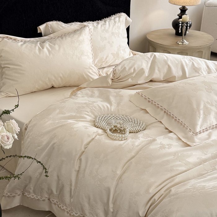 91家纺网 家纺一手货源 找家纺 爱缦 2026新款100s天丝棉色织提花四件套-玫瑰蝶翼系列 云朵白