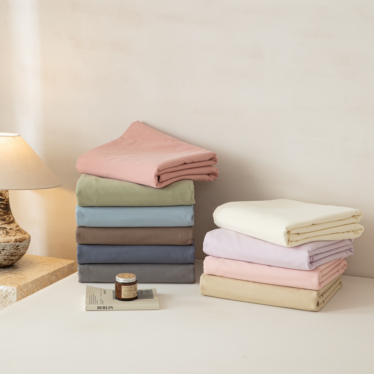 91家纺网 家纺一手货源 找家纺 眠博士 2026新款A类纯色全棉磨毛四件套-陶瓷 创意叠拍