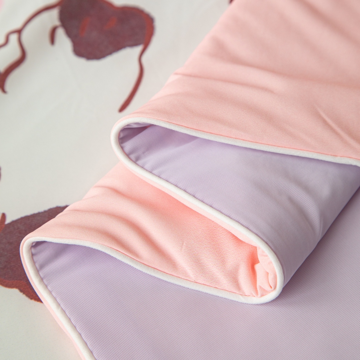 91家纺网 家纺一手货源 找家纺 亿莱鑫 2026春夏新款卡通印花仿锦氨夏被夏凉被空调被 甜品聚会