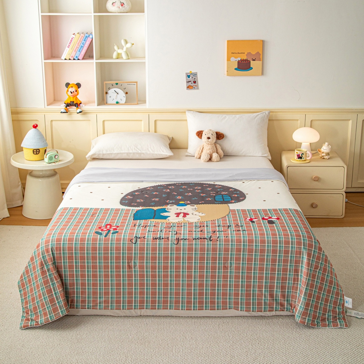 91家纺网 家纺一手货源 找家纺 亿莱鑫 2026春夏新款卡通印花仿锦氨夏被夏凉被空调被 蘑菇熊屋