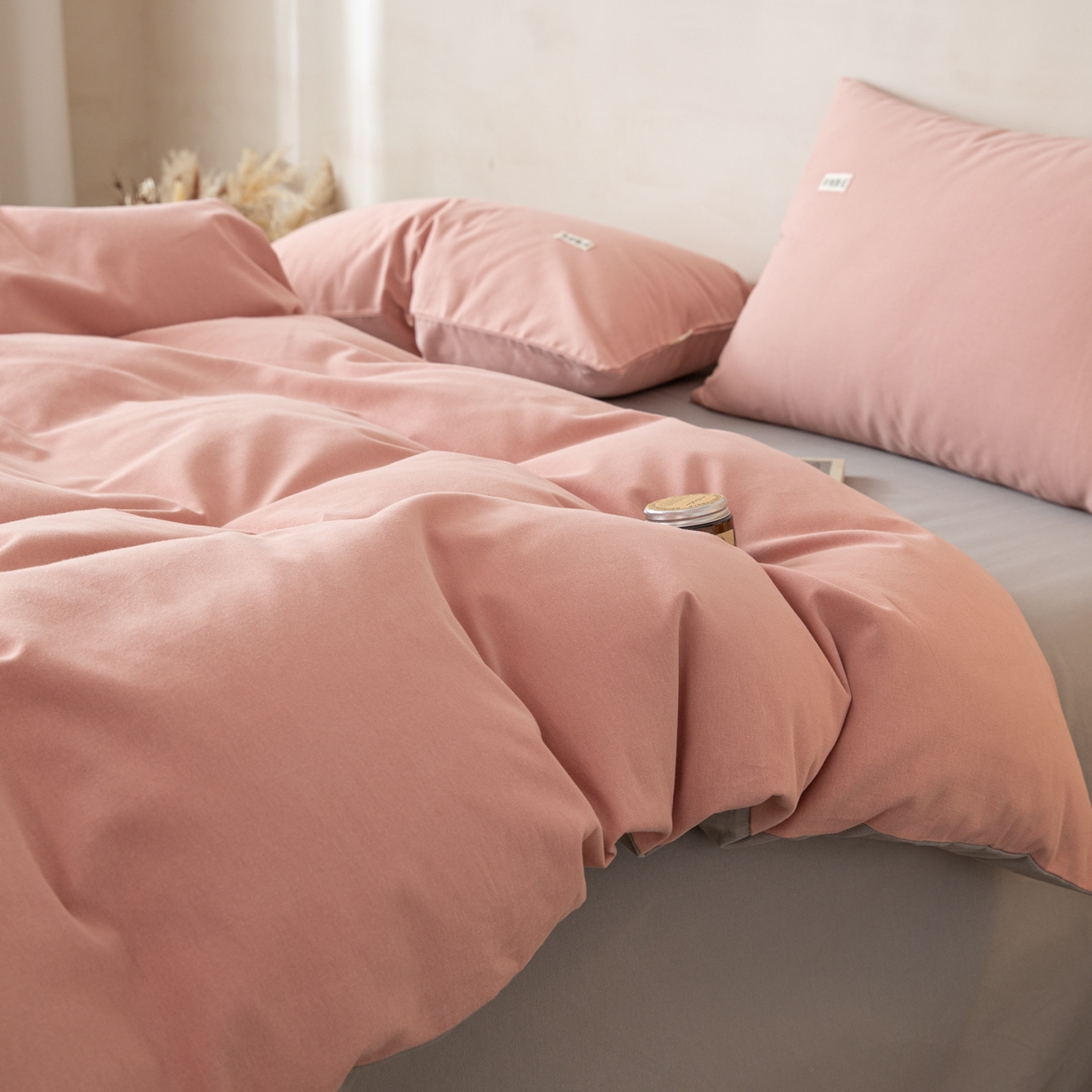 91家纺网 家纺一手货源 找家纺 眠博士 2026新款A类纯色全棉磨毛四件套-陶瓷 套件-陶瓷豆沙+浅灰