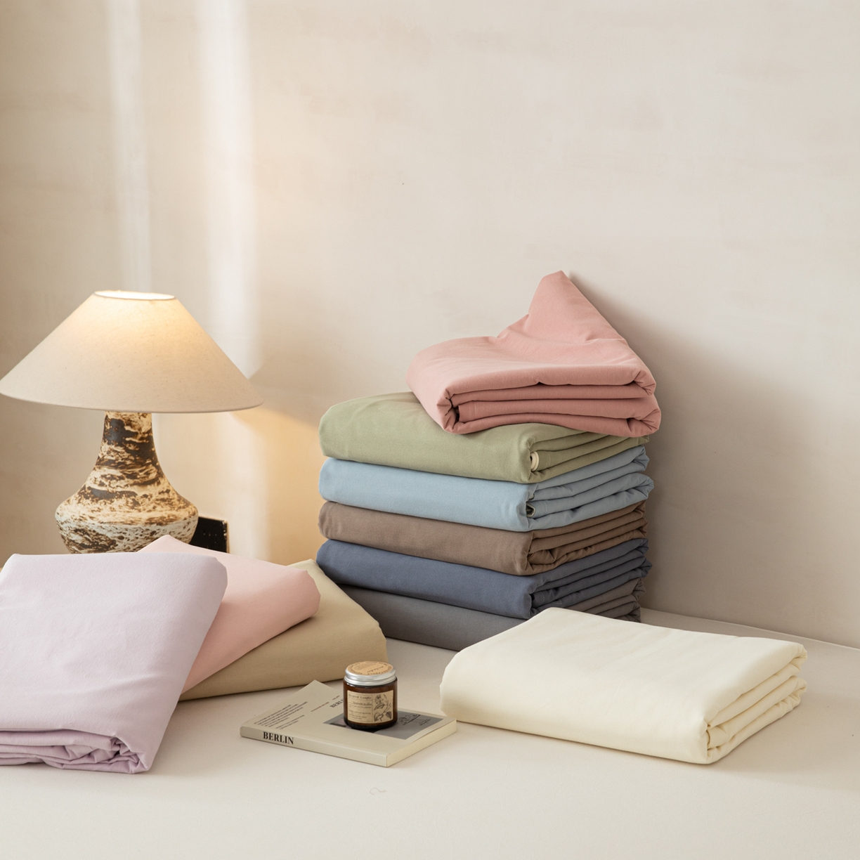 91家纺网 家纺一手货源 找家纺 眠博士 2026新款A类纯色全棉磨毛四件套-陶瓷 创意叠拍