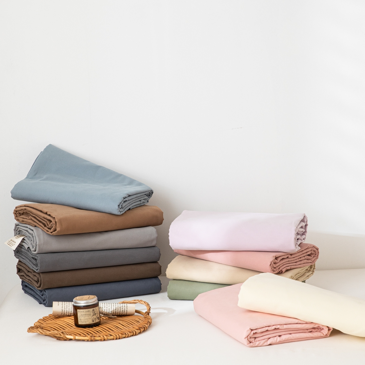 91家纺网 家纺一手货源 找家纺 眠博士 2026新款A类纯色全棉磨毛四件套-陶瓷 创意叠拍