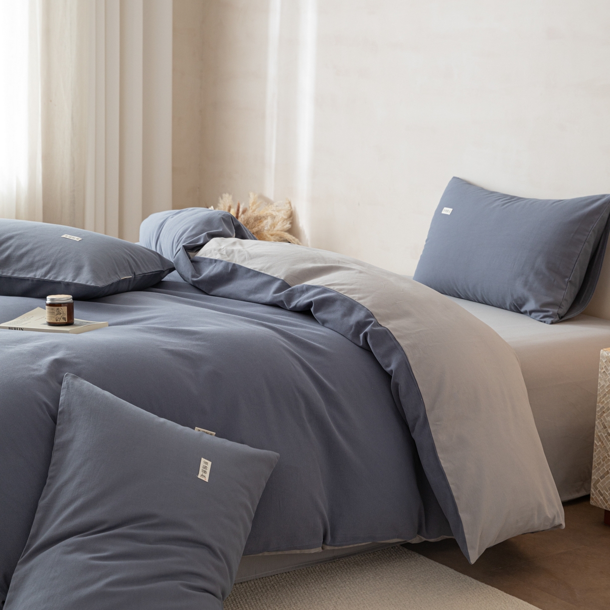 91家纺网 家纺一手货源 找家纺 眠博士 2026新款A类纯色全棉磨毛四件套-陶瓷 套件-陶瓷深蓝+浅灰