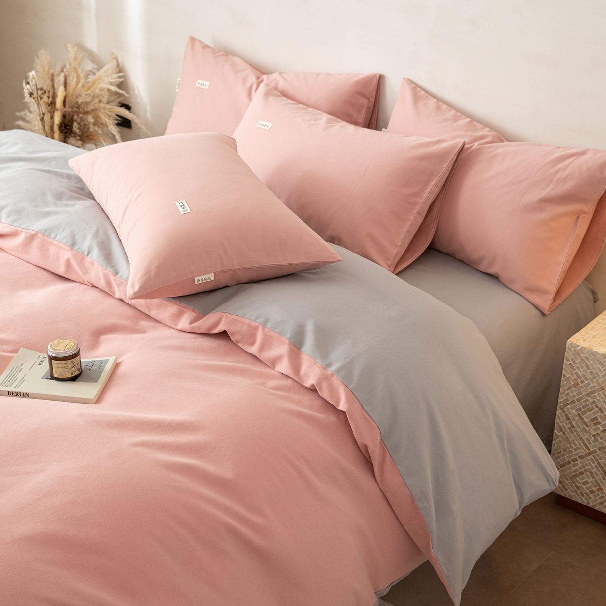 91家纺网 家纺一手货源 找家纺 眠博士 2026新款A类纯色全棉磨毛四件套-陶瓷 套件-陶瓷豆沙+浅灰