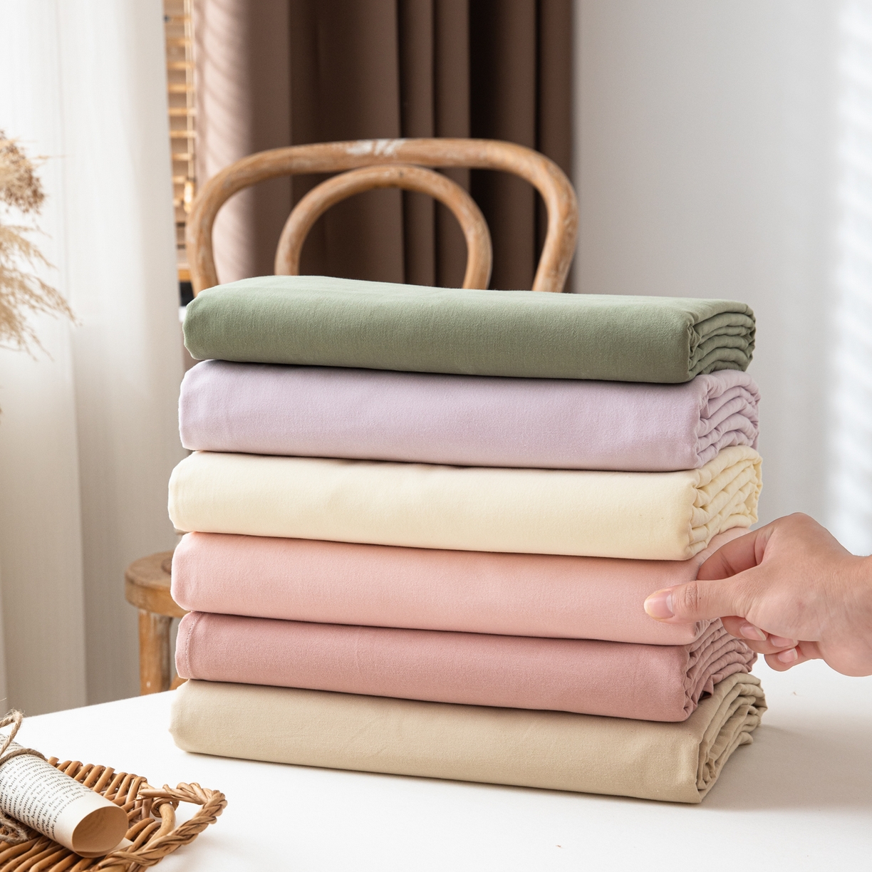 91家纺网 家纺一手货源 找家纺 眠博士 2026新款A类纯色全棉磨毛四件套-陶瓷 创意叠拍