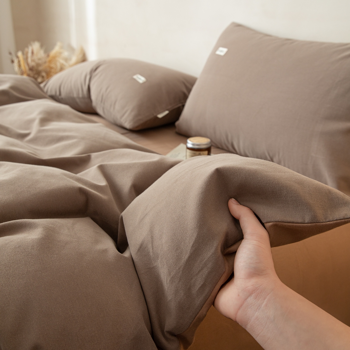 91家纺网 家纺一手货源 找家纺 眠博士 2026新款A类纯色全棉磨毛四件套-陶瓷 套件-陶瓷咖+卡其