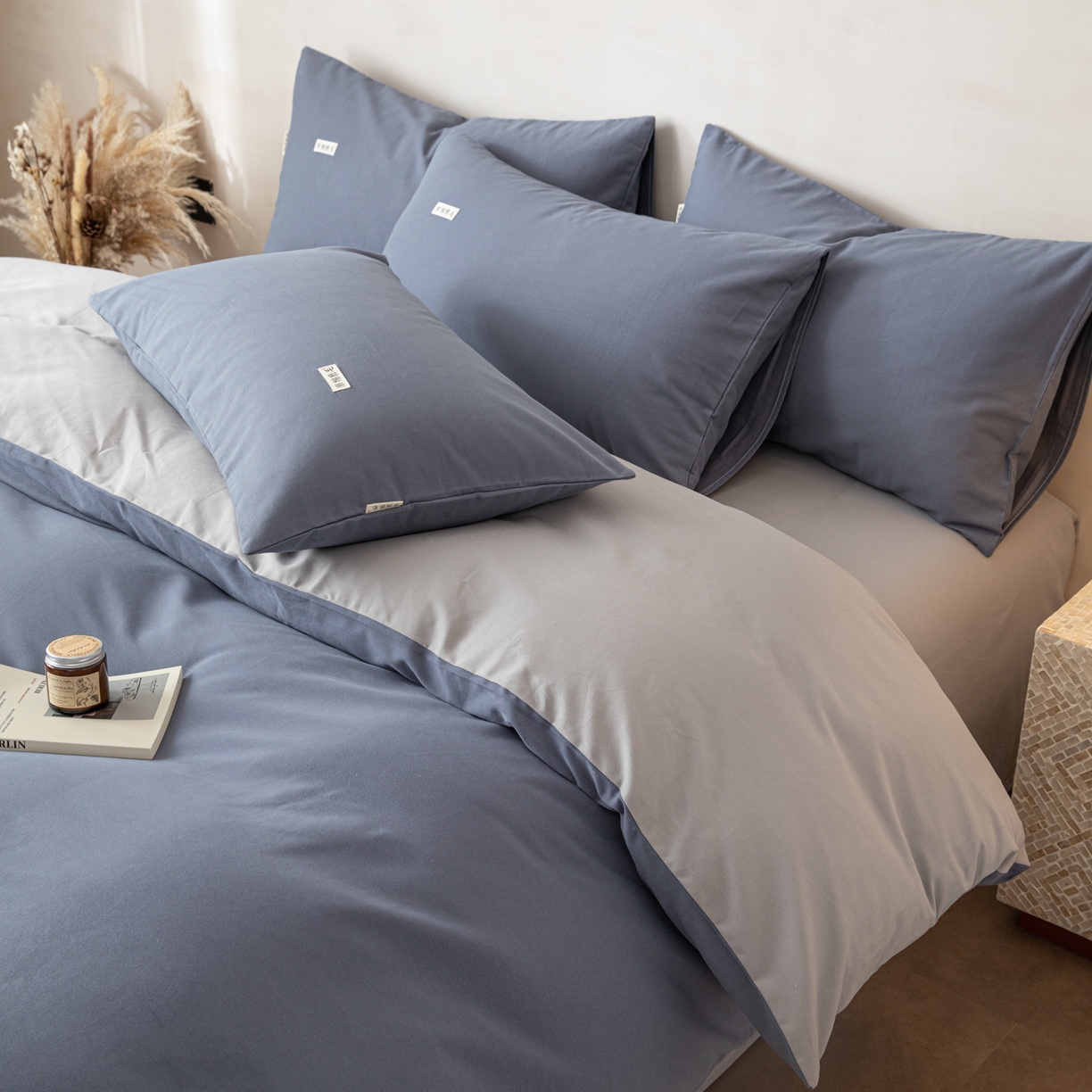 91家纺网 家纺一手货源 找家纺 眠博士 2026新款A类纯色全棉磨毛四件套-陶瓷 套件-陶瓷深蓝+浅灰