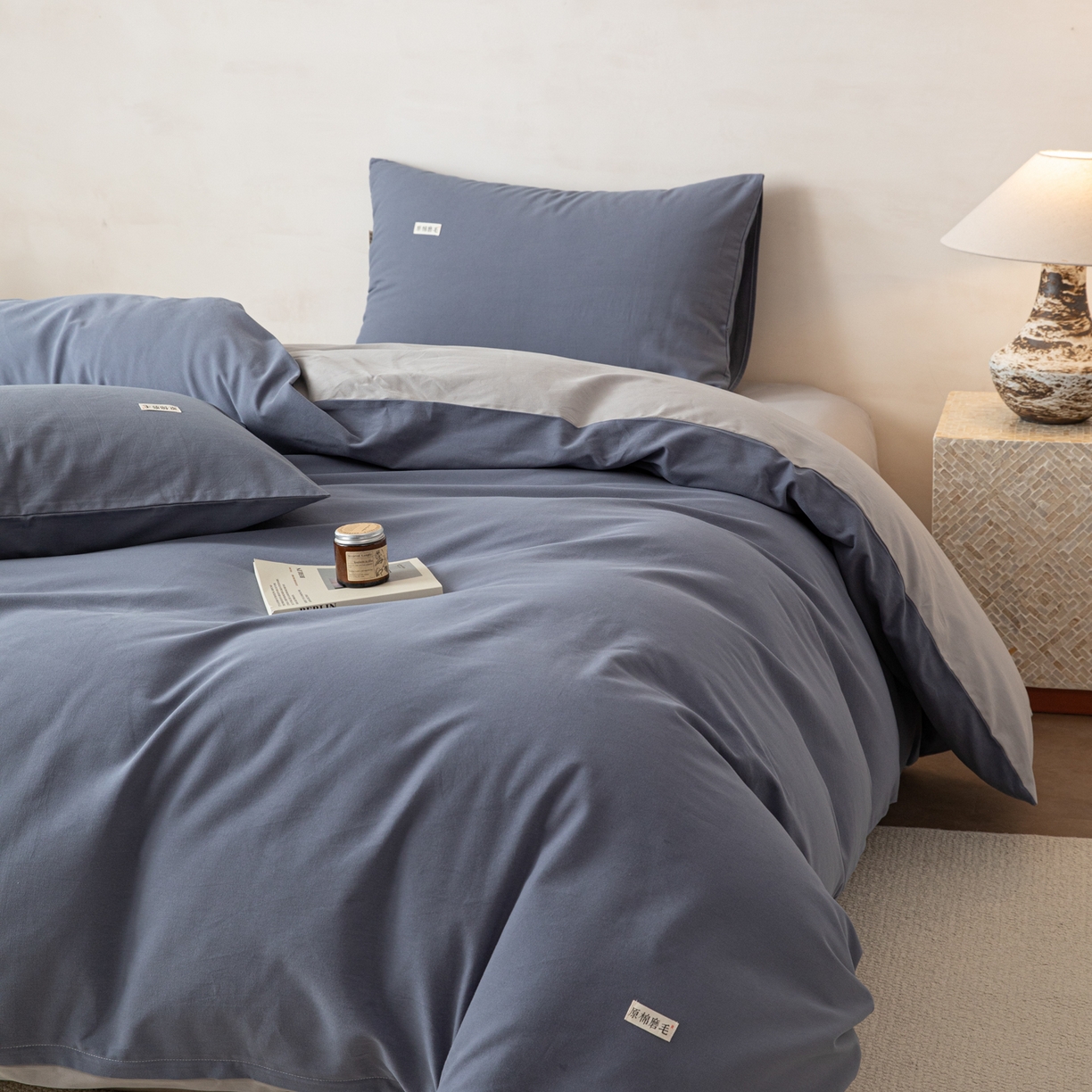 91家纺网 家纺一手货源 找家纺 眠博士 2026新款A类纯色全棉磨毛四件套-陶瓷 套件-陶瓷深蓝+浅灰