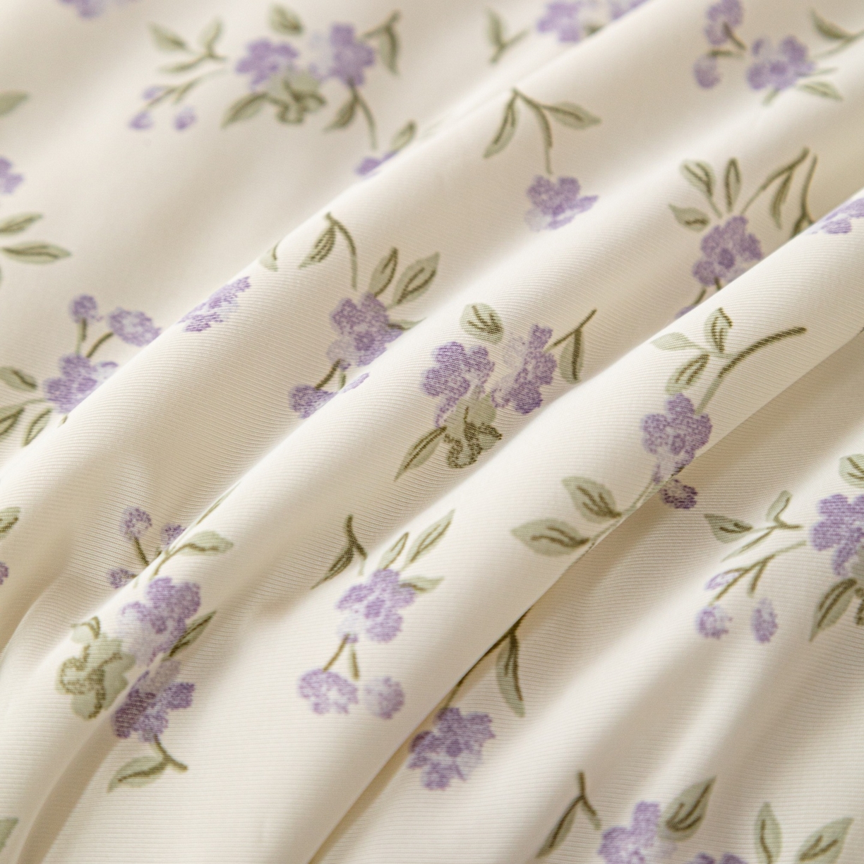 91家纺网 家纺一手货源 找家纺 亿莱鑫 2026春夏新款数码印花仿锦氨夏被夏凉被空调被 铃兰碎语