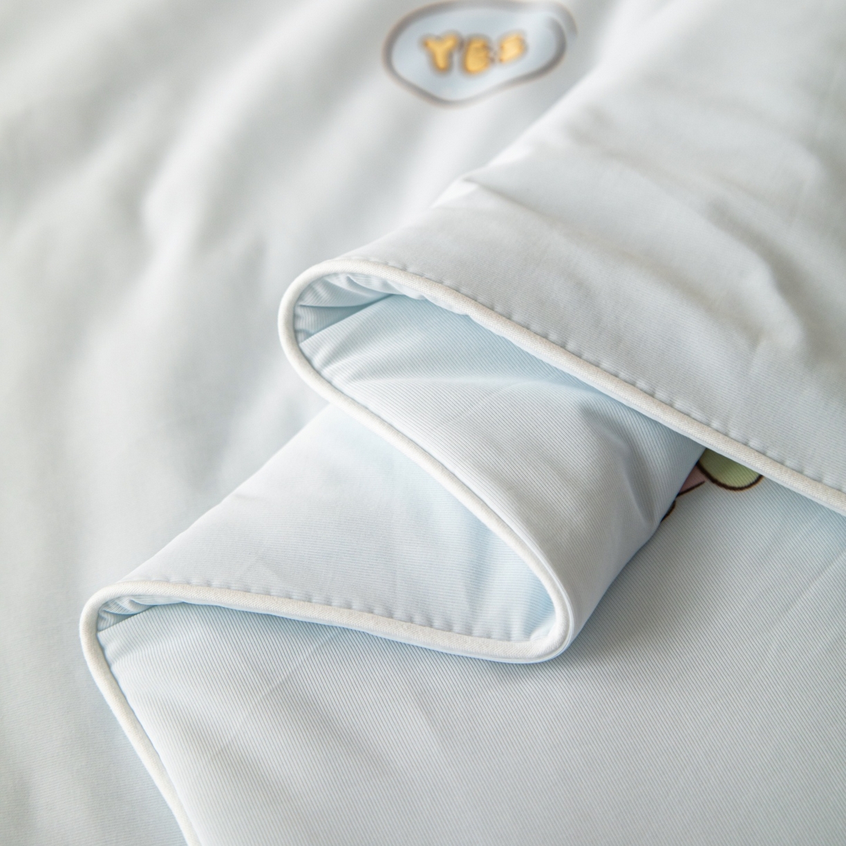 91家纺网 家纺一手货源 找家纺 亿莱鑫 2026春夏新款数码印花仿锦氨夏被夏凉被空调被 萌兔茶点