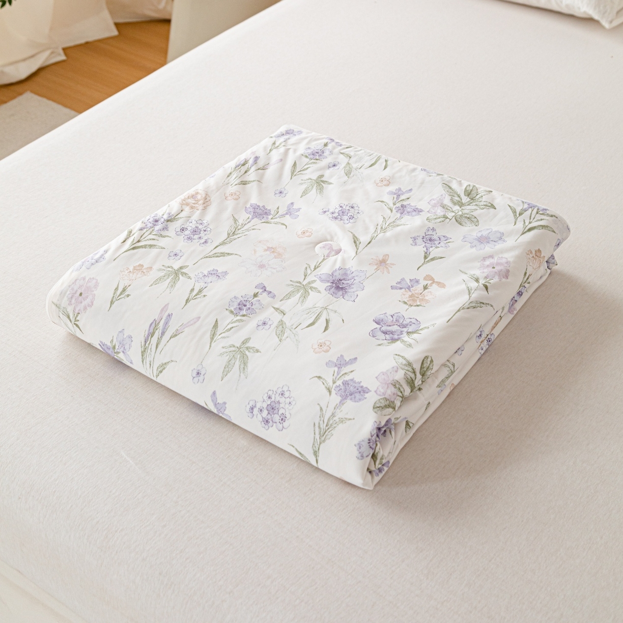 91家纺网 家纺一手货源 找家纺 亿莱鑫 2026春夏新款数码印花仿锦氨夏被夏凉被空调被 花漾漫语