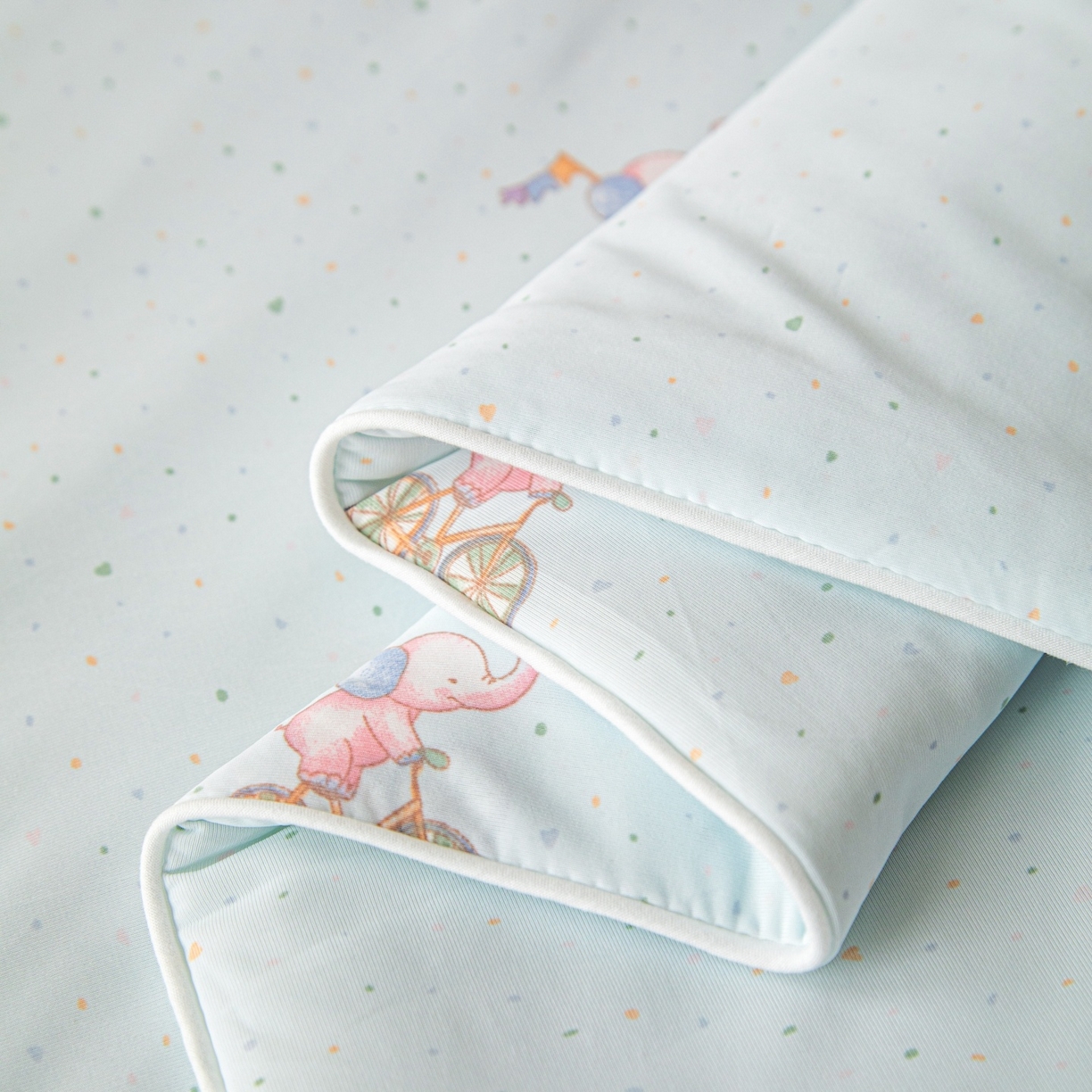 91家纺网 家纺一手货源 找家纺 亿莱鑫 2026春夏新款数码印花仿锦氨夏被夏凉被空调被 小飞象