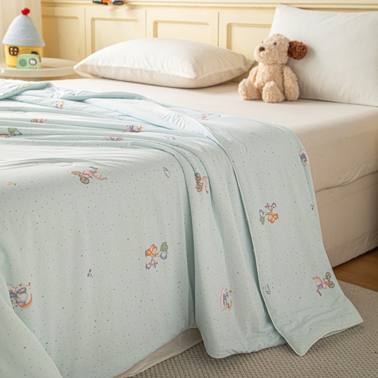 91家纺网 家纺一手货源 找家纺 亿莱鑫 2026春夏新款数码印花仿锦氨夏被夏凉被空调被 小飞象