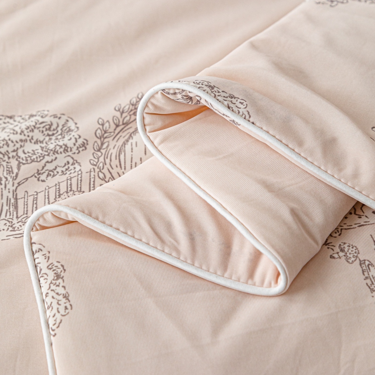 91家纺网 家纺一手货源 找家纺 亿莱鑫 2026春夏新款数码印花仿锦氨夏被夏凉被空调被 动物家园