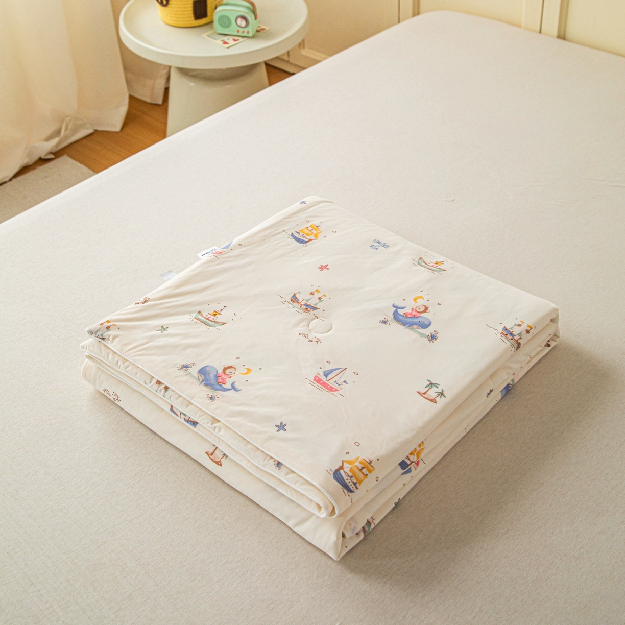 91家纺网 家纺一手货源 找家纺 亿莱鑫 2026春夏新款数码印花仿锦氨夏被夏凉被空调被 鲸帆童梦