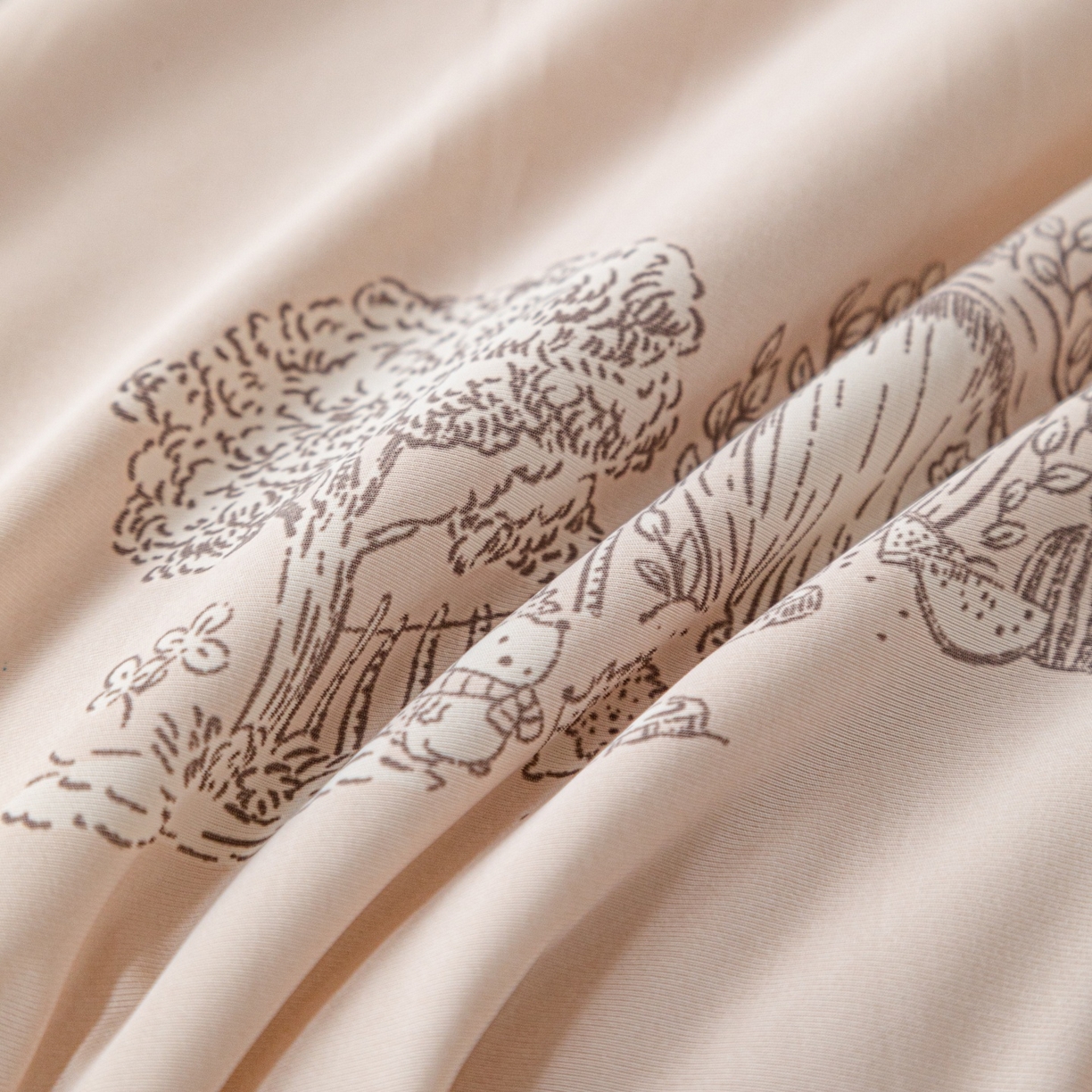 91家纺网 家纺一手货源 找家纺 亿莱鑫 2026春夏新款数码印花仿锦氨夏被夏凉被空调被 动物家园