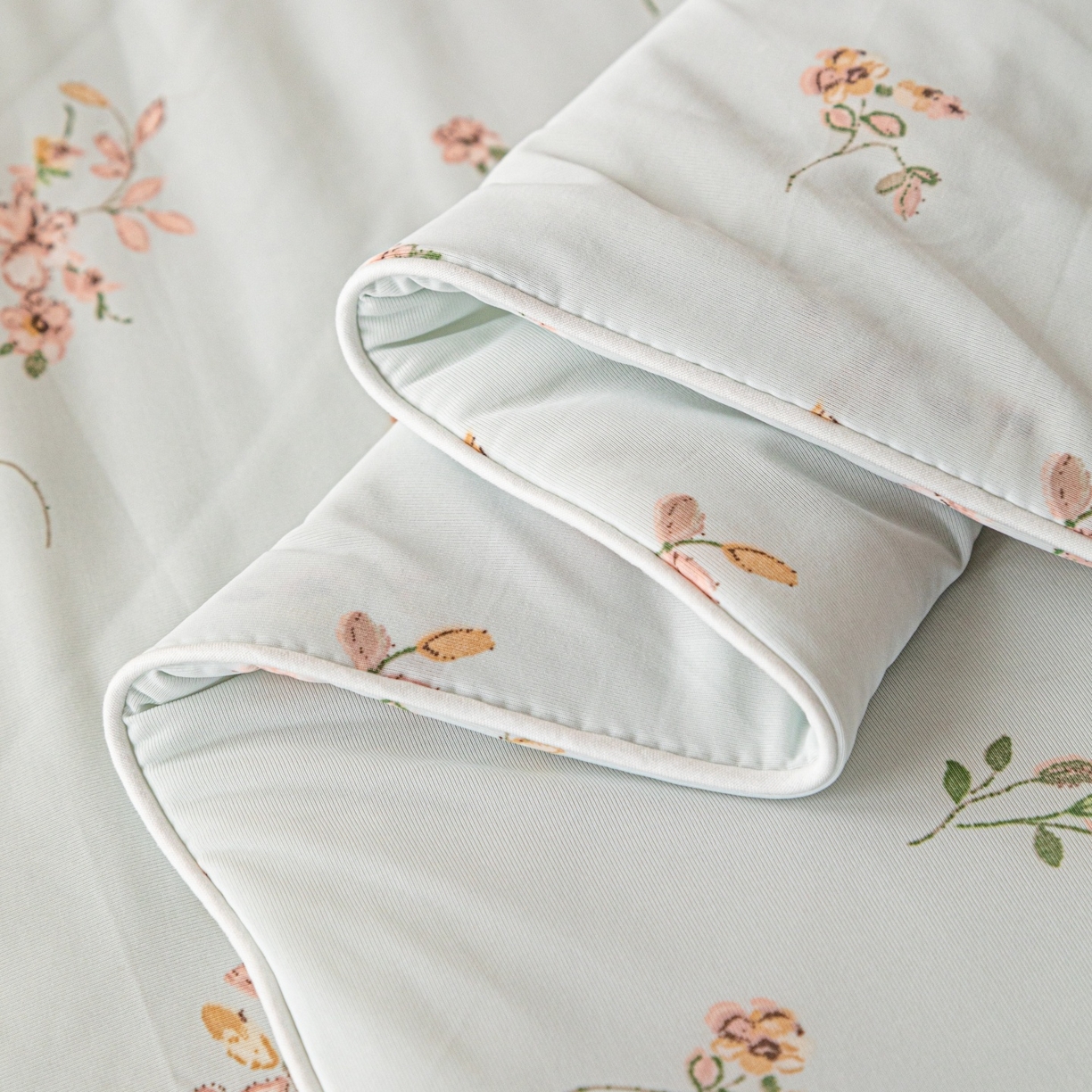 91家纺网 家纺一手货源 找家纺 亿莱鑫 2026春夏新款数码印花仿锦氨夏被夏凉被空调被 素影繁花