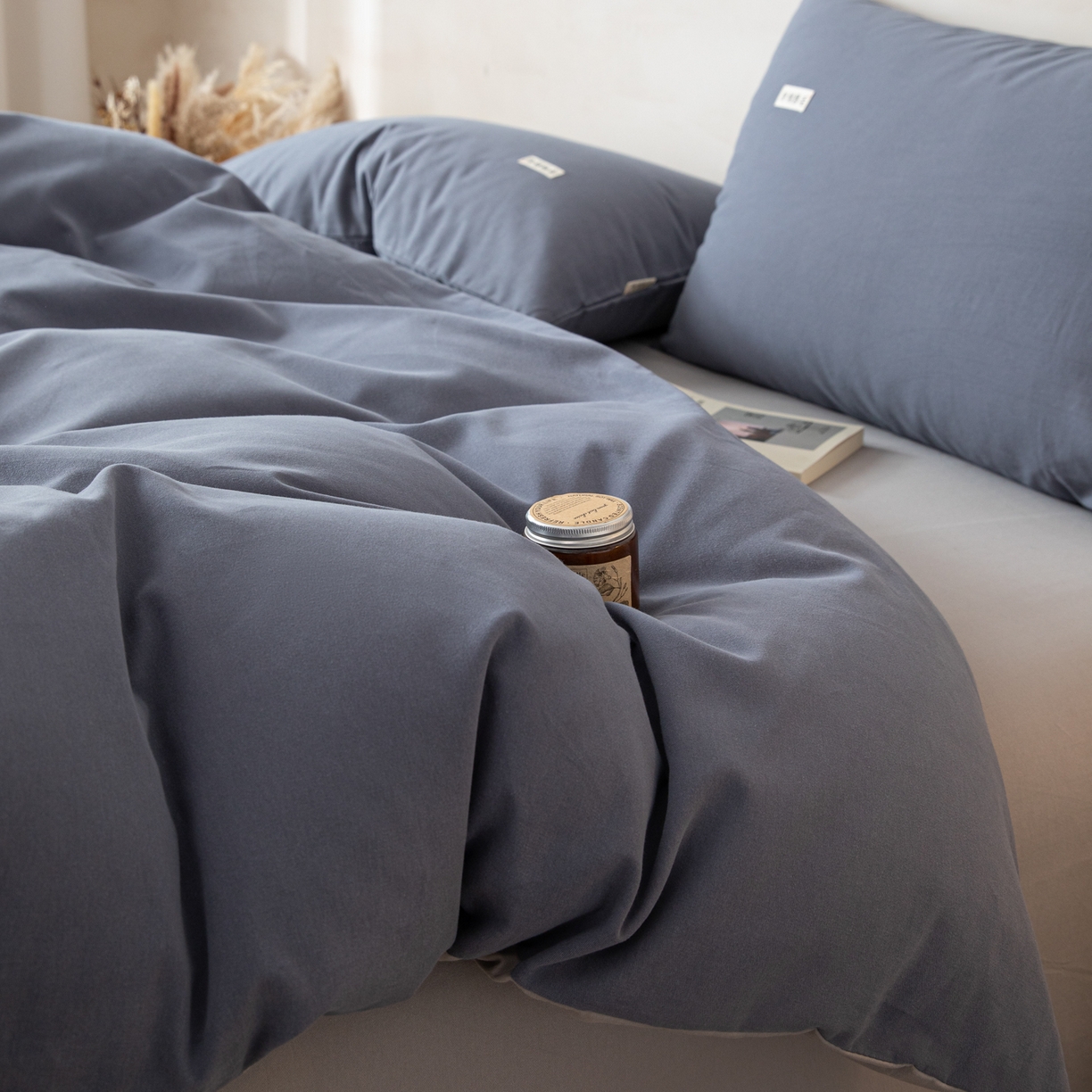 91家纺网 家纺一手货源 找家纺 眠博士 2026新款A类纯色全棉磨毛四件套-陶瓷 套件-陶瓷深蓝+浅灰