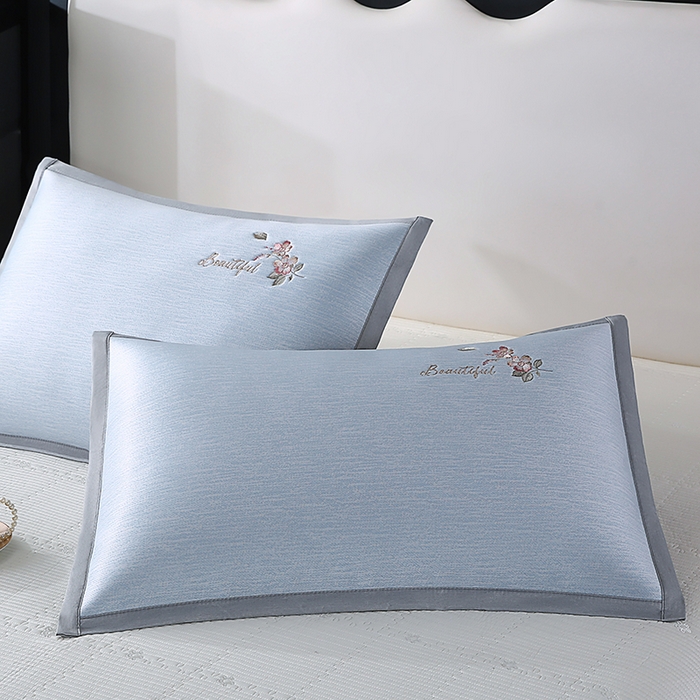 91家纺网 家纺一手货源 找家纺 小牛席业 2026新款夏日花语冰丝夏凉枕套 蓝色