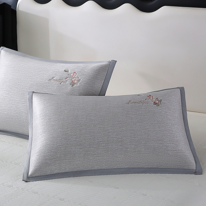 91家纺网 家纺一手货源 找家纺 小牛席业 2026新款夏日花语冰丝夏凉枕套 香槟