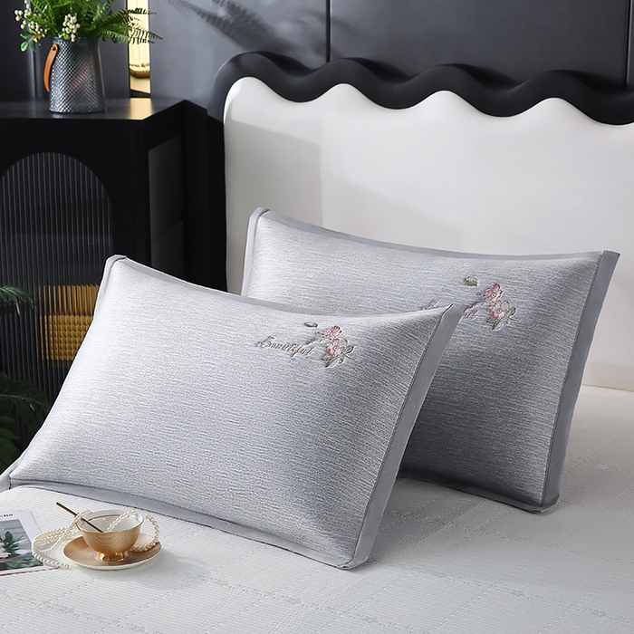 91家纺网 家纺一手货源 找家纺 小牛席业 2026新款夏日花语冰丝夏凉枕套 灰色