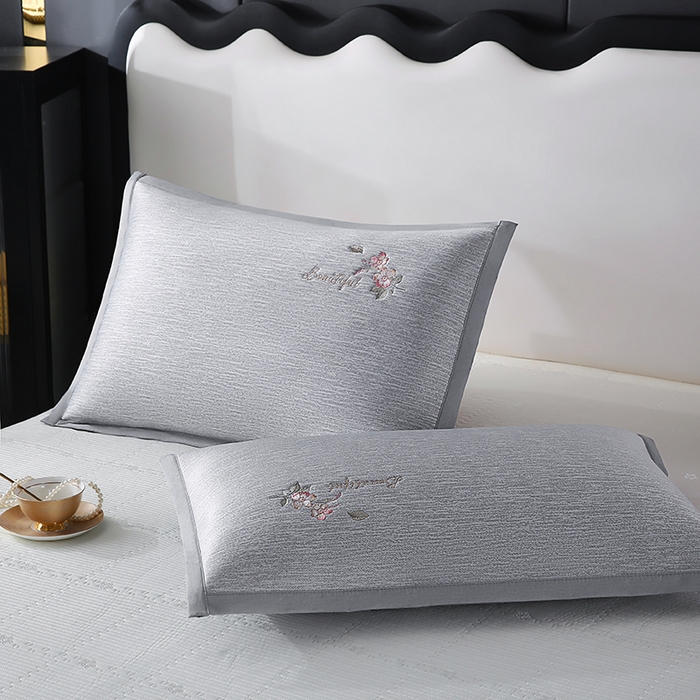 91家纺网 家纺一手货源 找家纺 小牛席业 2026新款夏日花语冰丝夏凉枕套 灰色