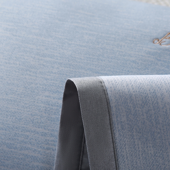 91家纺网 家纺一手货源 找家纺 小牛席业 2026新款夏日花语冰丝夏凉枕套 蓝色