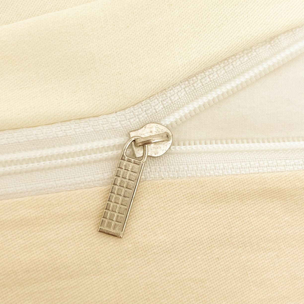 91家纺网 家纺一手货源 找家纺 博雅 2026新款蜡笔小新正版授权全棉纯棉大版枕套单品枕套枕套单件 大版-彩色圈圈蜡笔小新