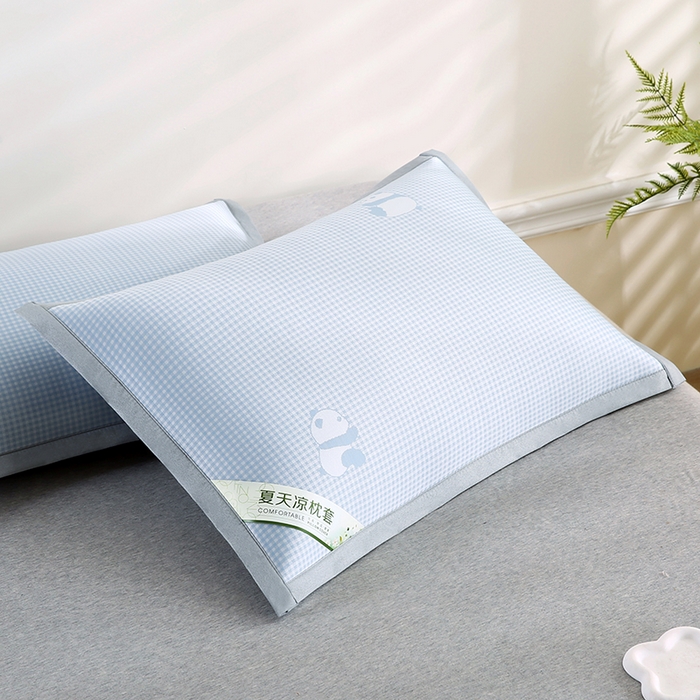91家纺网 家纺一手货源 找家纺 小牛席业 2026新款熊猫格纹提花冰丝夏凉枕套 蓝色