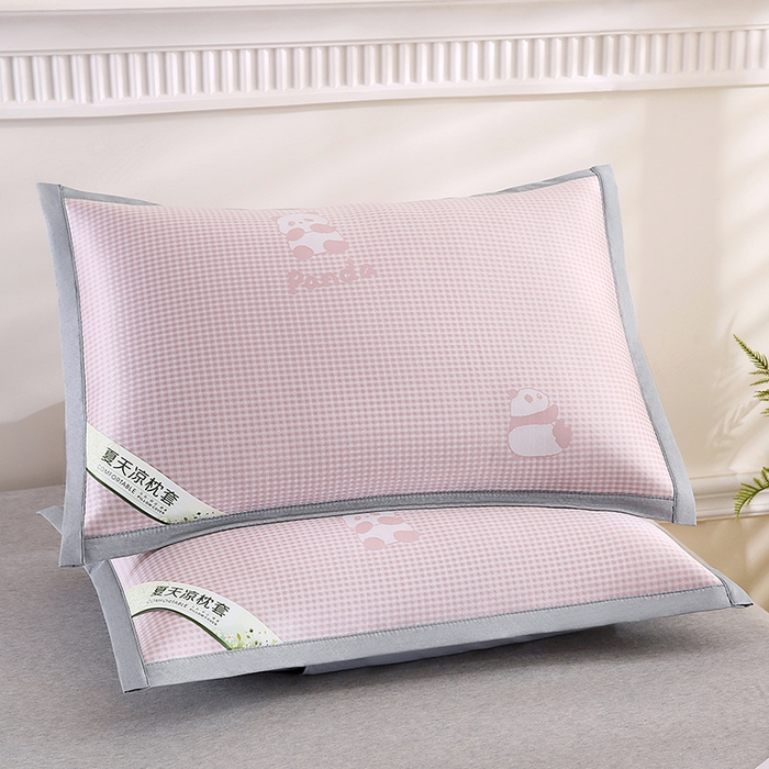 91家纺网 家纺一手货源 找家纺 小牛席业 2026新款熊猫格纹提花冰丝夏凉枕套 粉色
