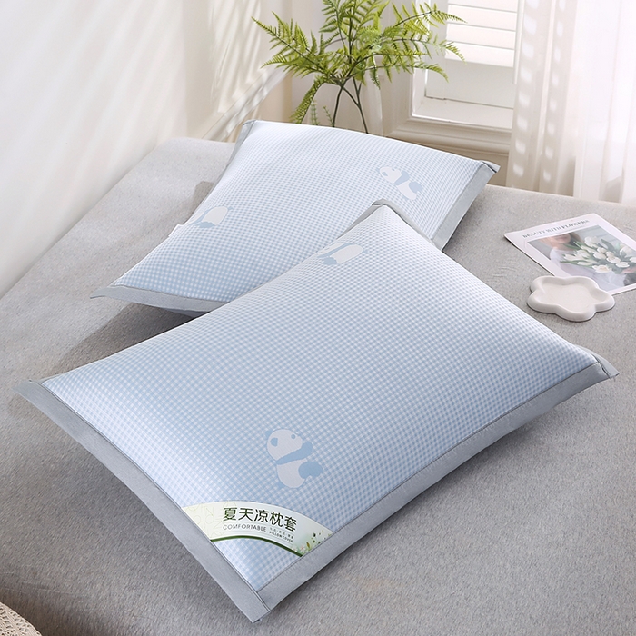 91家纺网 家纺一手货源 找家纺 小牛席业 2026新款熊猫格纹提花冰丝夏凉枕套 蓝色