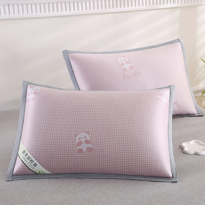 91家纺网 家纺一手货源 找家纺 小牛席业 2026新款熊猫格纹提花冰丝夏凉枕套 粉色
