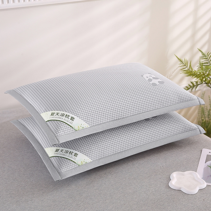 91家纺网 家纺一手货源 找家纺 小牛席业 2026新款熊猫格纹提花冰丝夏凉枕套 灰色