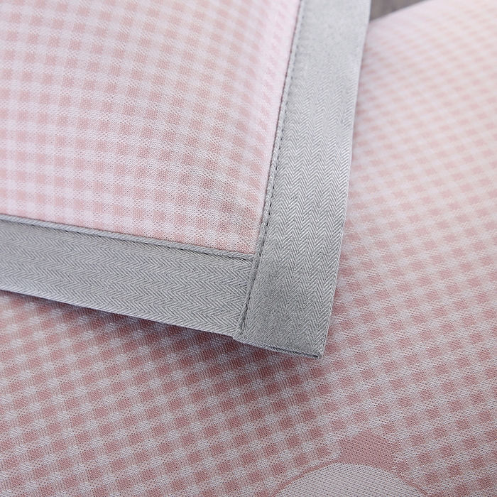 91家纺网 家纺一手货源 找家纺 小牛席业 2026新款熊猫格纹提花冰丝夏凉枕套 粉色