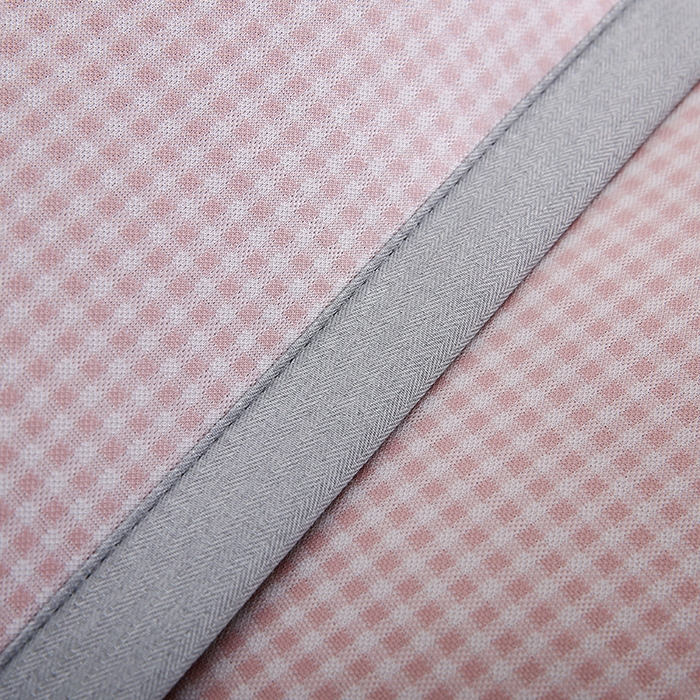 91家纺网 家纺一手货源 找家纺 小牛席业 2026新款熊猫格纹提花冰丝夏凉枕套 粉色