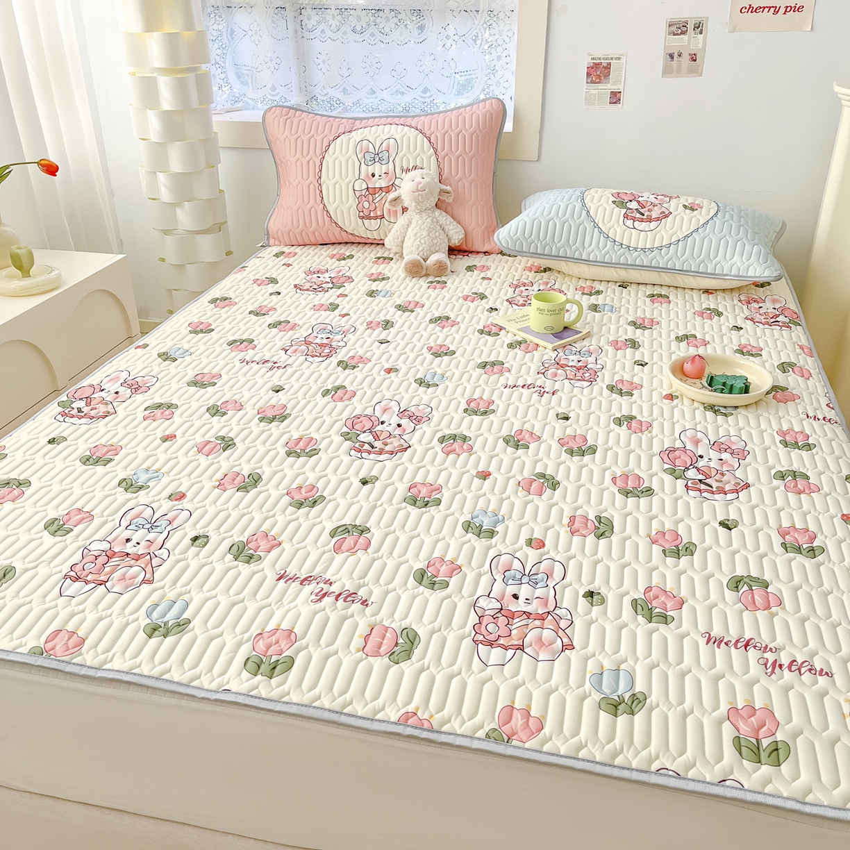 91家纺网 家纺一手货源 找家纺 （总）摩妮卡 2026新款数码大版小清新乳胶凉席床席款三件套-场景一