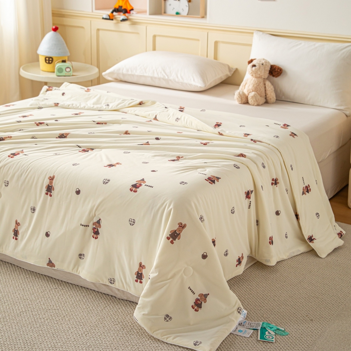 91家纺网 家纺一手货源 找家纺 （总）亿莱鑫 2026春夏新款数码印花仿锦氨夏被夏凉被空调被,爱心兔仔,缤纷夏日,草莓小熊,橙果萌熊,春棠初绽,动物家园,格纹小熊-灰,格纹小熊-绿,花叙果香,花漾漫语,鲸帆童梦,可爱南瓜,铃兰碎语,绿野芳踪,萌兔茶点,萌友轻语,蘑菇庄园,浅茉花语,浅夏蔷薇,清露花痕,素影繁花,小飞象,星落繁花,云间花影,栀香满庭