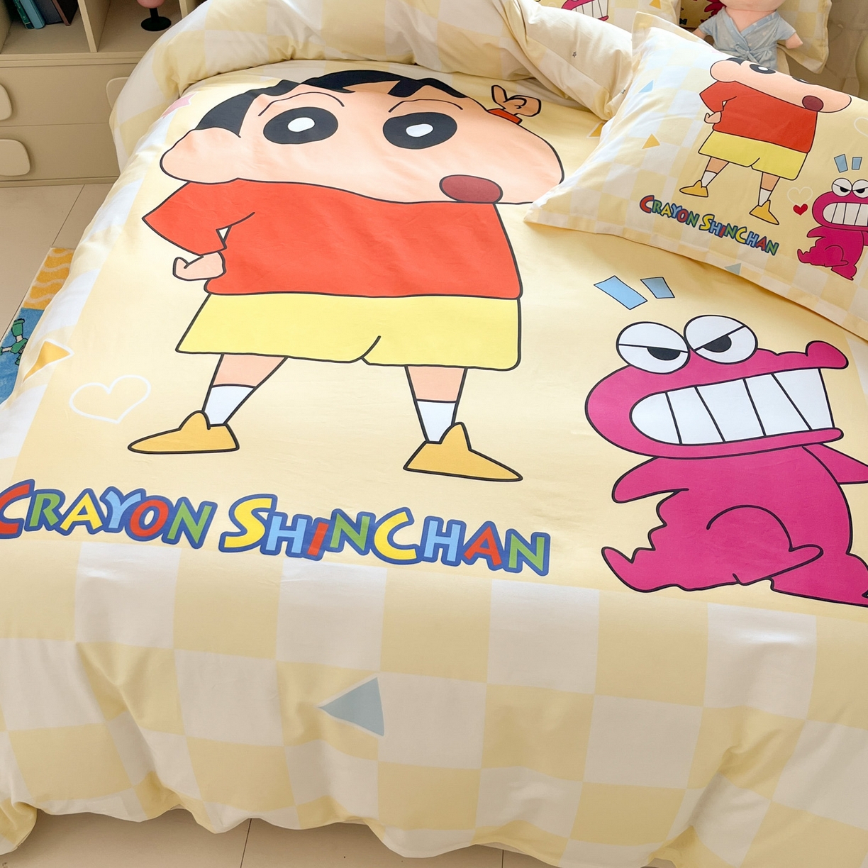 91家纺网 家纺一手货源 找家纺 博雅 2026新款蜡笔小新正版授权全棉纯棉大版枕套单品枕套枕套单件 大版-奶白格子小新