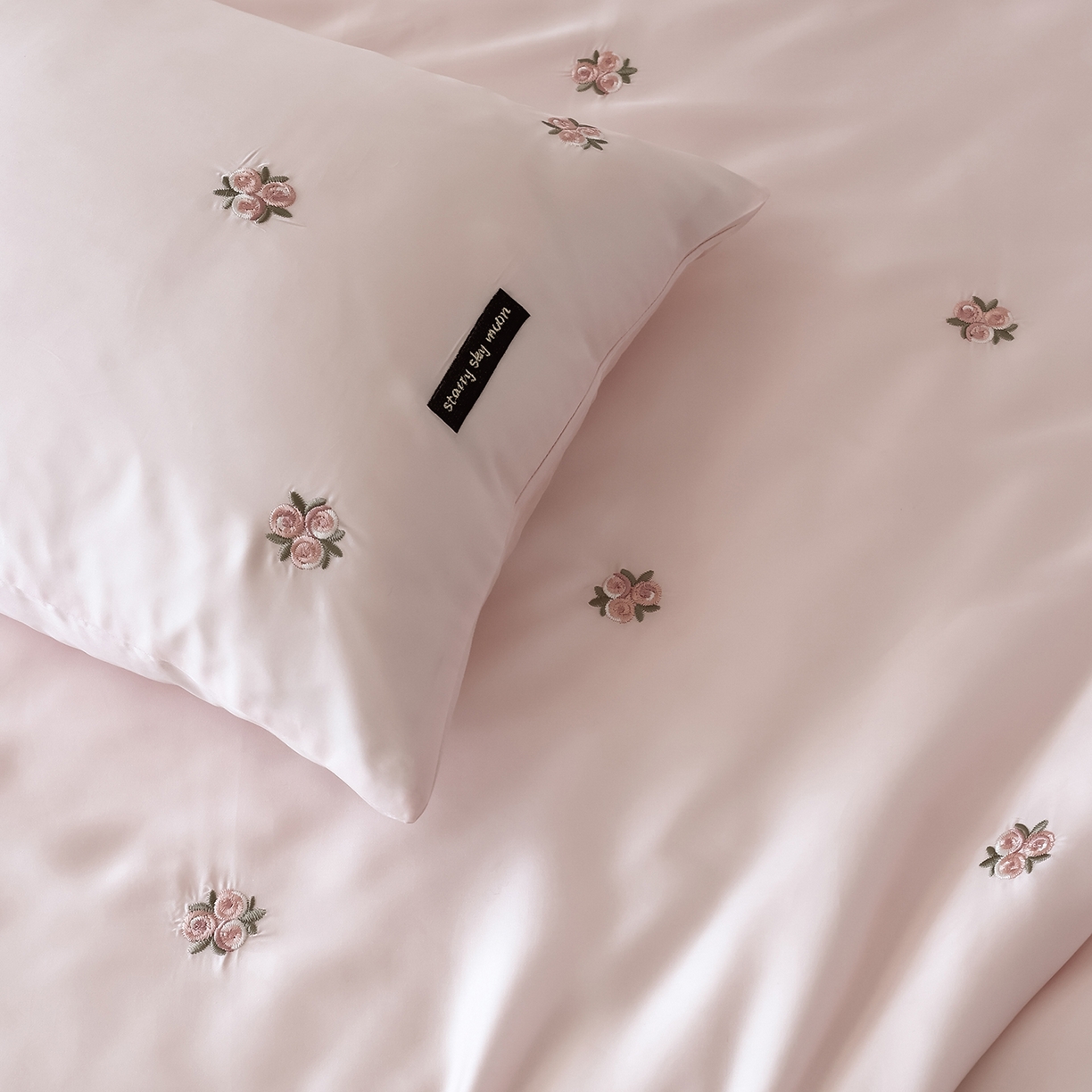 91家纺网 家纺一手货源 找家纺 初拾 2026新款60支进口奥地利兰精天丝四件套-玫瑰少女 玫瑰少女-少女粉