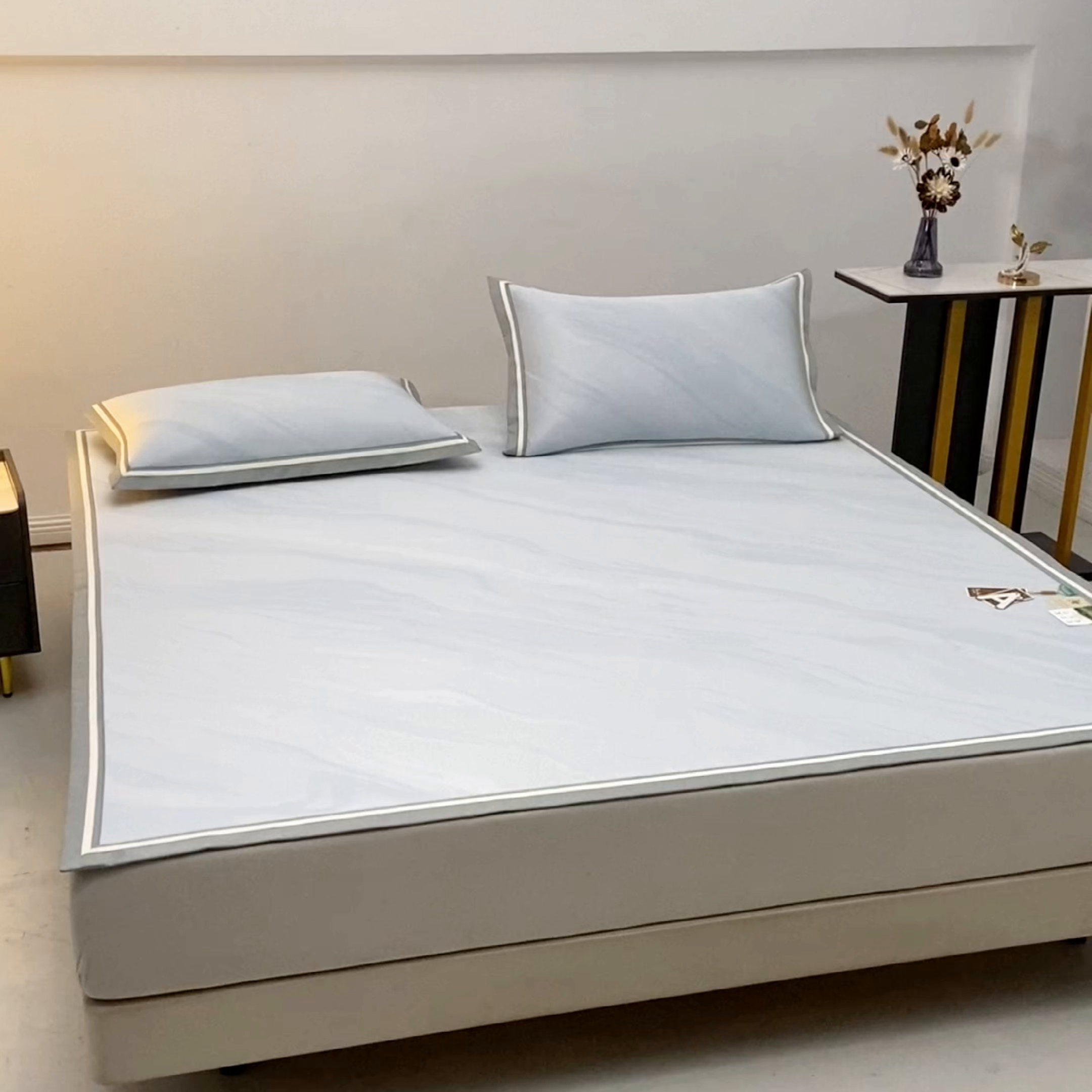 91家纺网 家纺一手货源 找家纺 小牛席业 2026新款冰纹凉感冰丝席席子凉席 蓝色