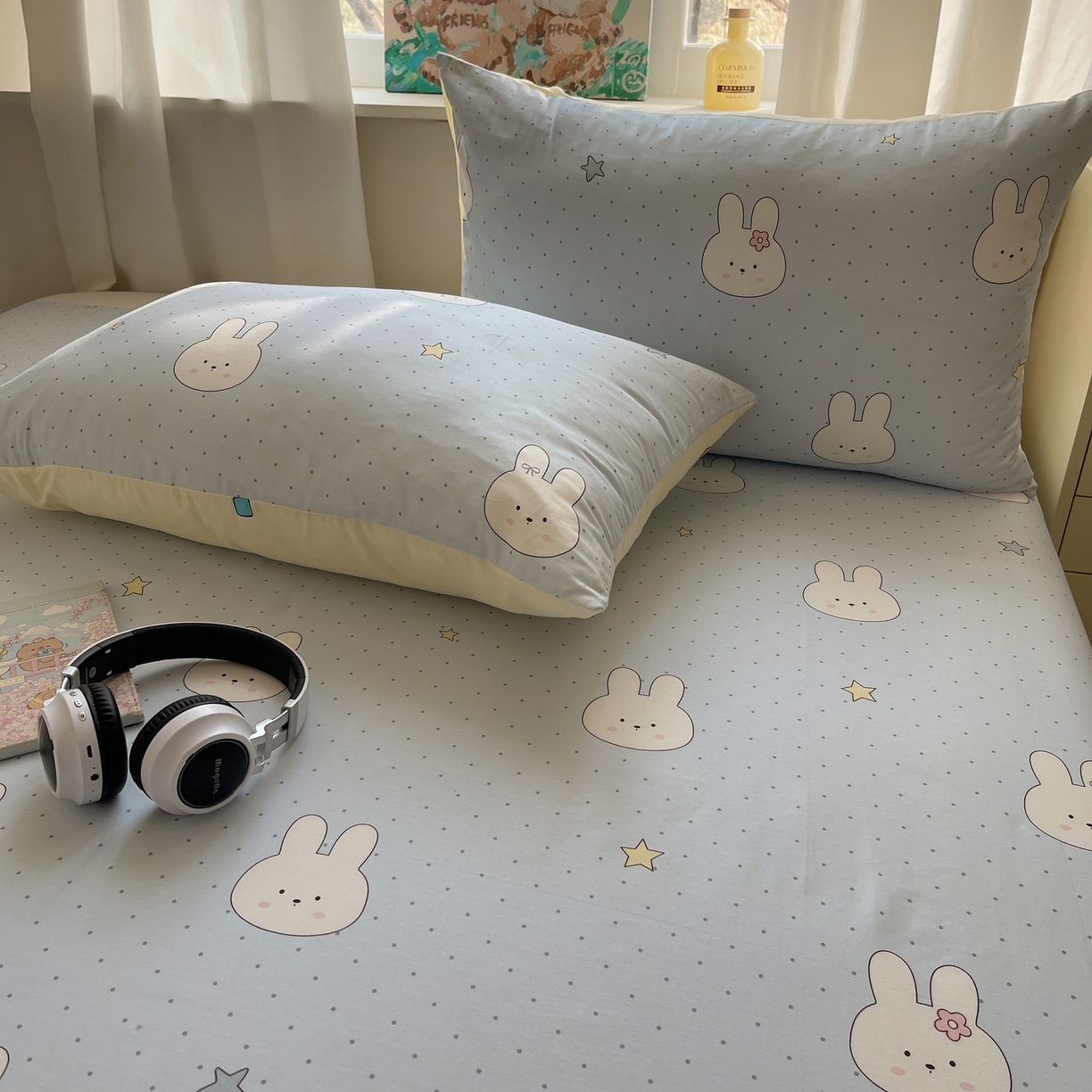 91家纺网 家纺一手货源 找家纺 六巷胡同 2026新款40支全棉13070INS卡通全棉单品枕套 蓝调波点兔