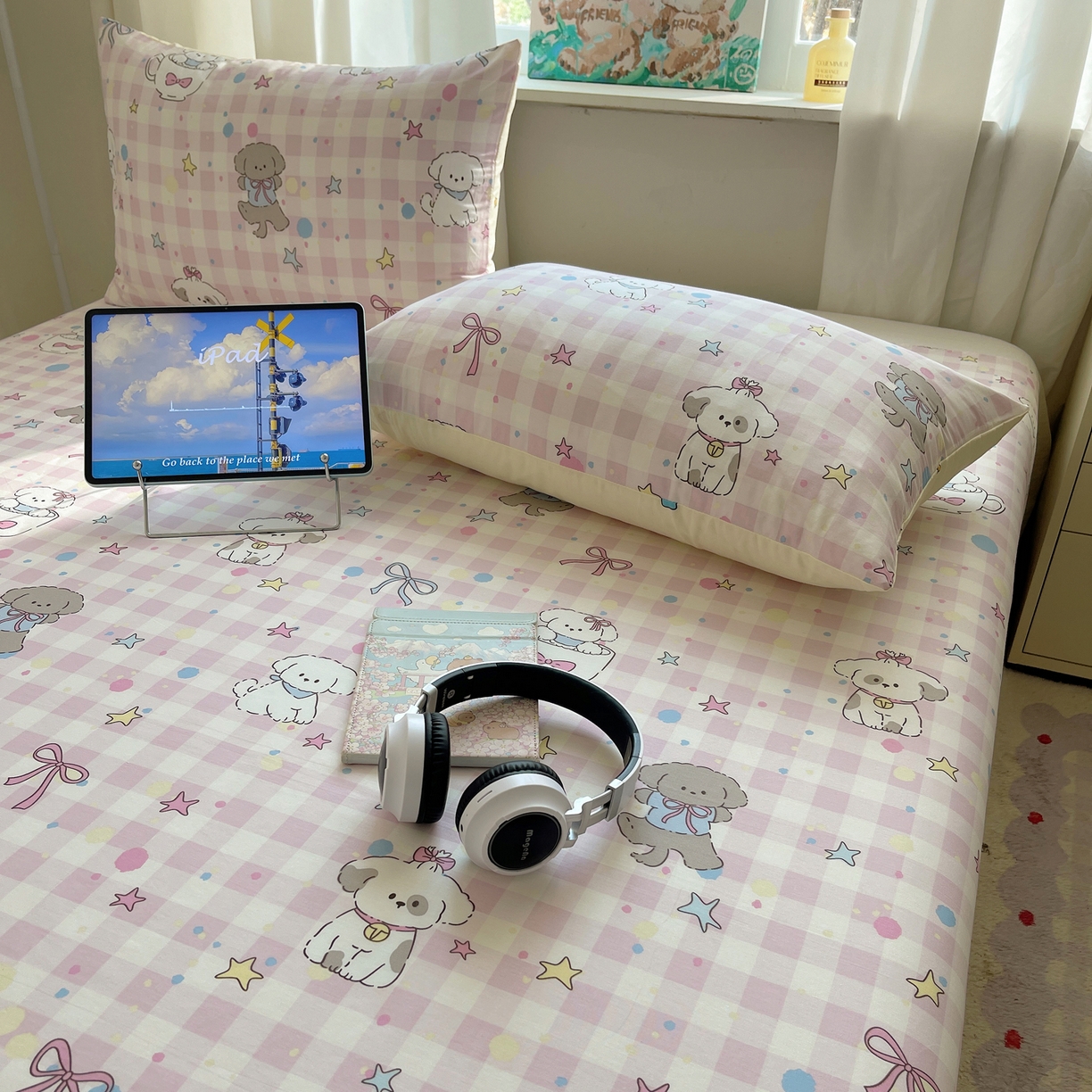 91家纺网 家纺一手货源 找家纺 六巷胡同 2026新款40支全棉13070INS卡通全棉单品枕套 粉格趣味犬