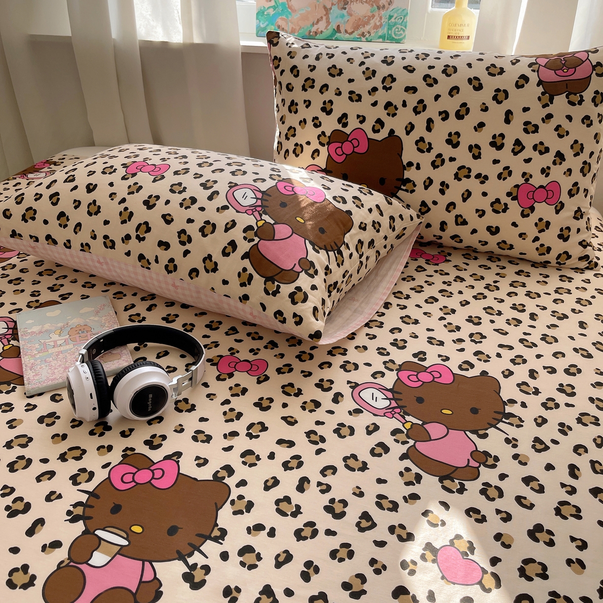 91家纺网 家纺一手货源 找家纺 六巷胡同 2026新款40支全棉13070INS卡通全棉单品枕套 豹纹黑皮猫