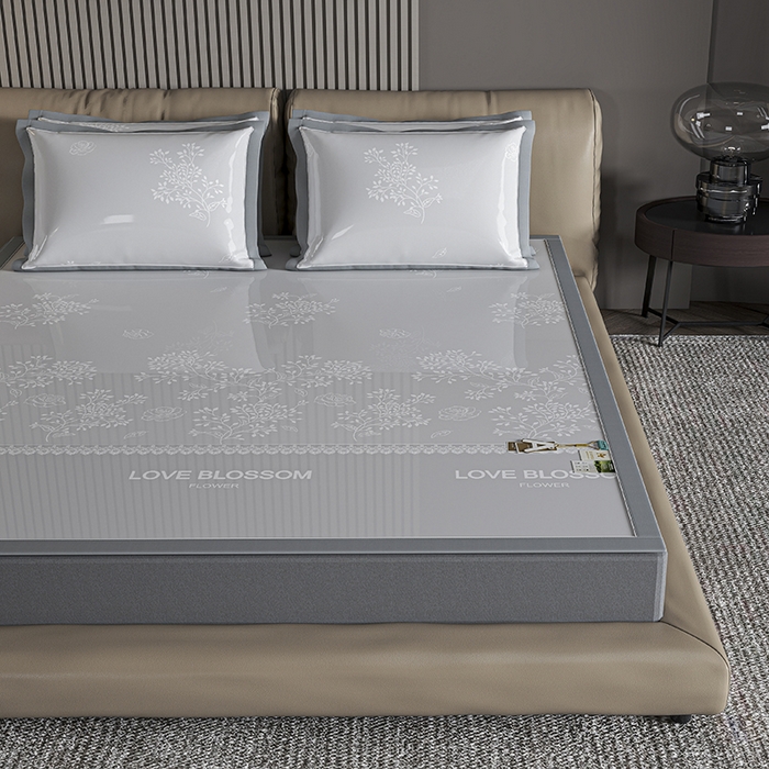 91家纺网 家纺一手货源 找家纺 小牛席业 2026新款【建模风格】PE清新叶语冰丝席席子凉席 灰色