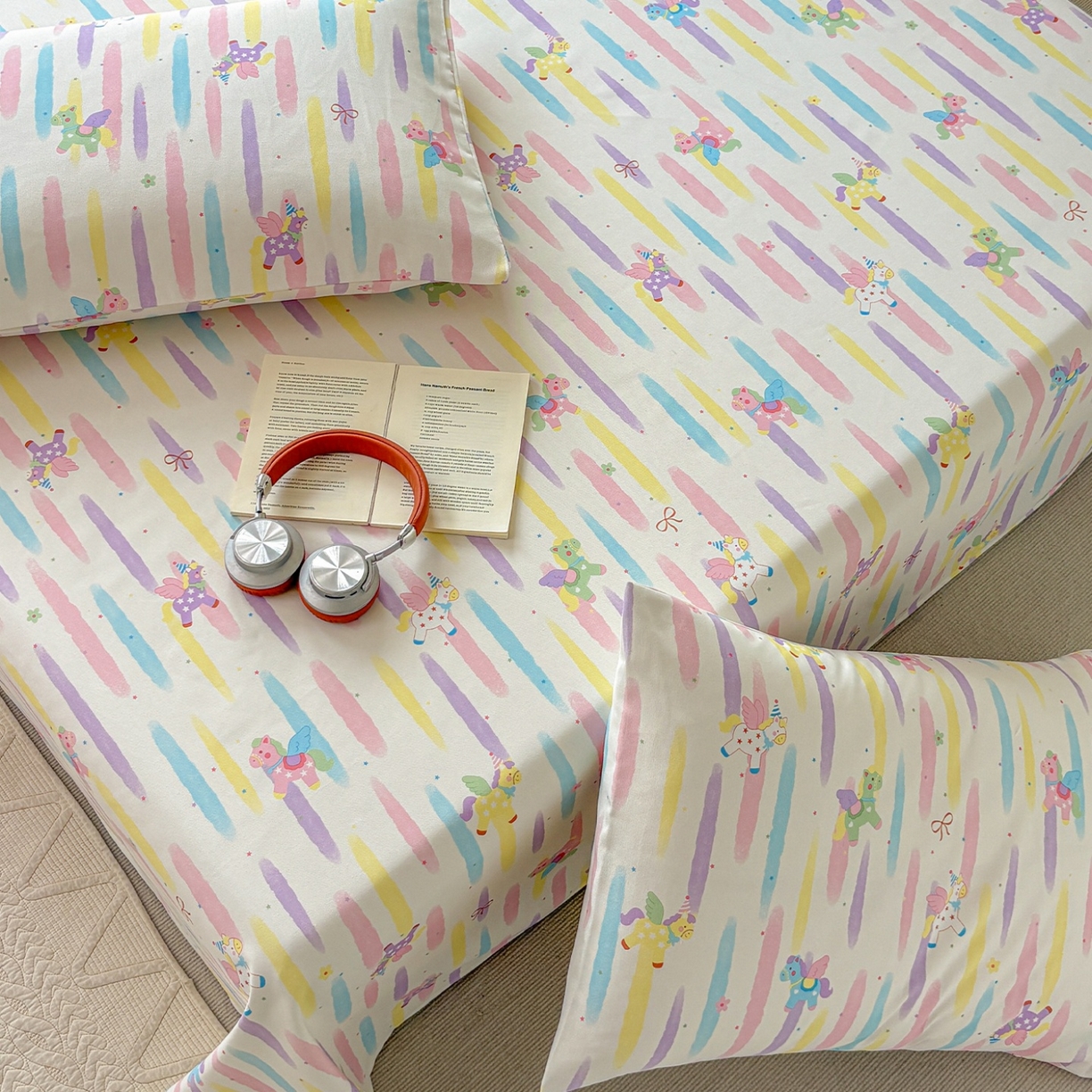 91家纺网 家纺一手货源 找家纺 青泽家纺 2025新款原棉标老粗布系列床单三件套 彩虹小马